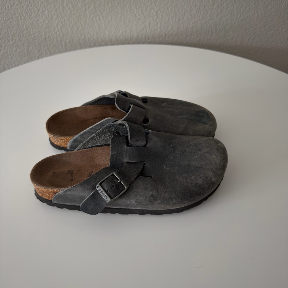 Navy Women’s Birkenstock Slip-On Clogs with Buckle- Size 6